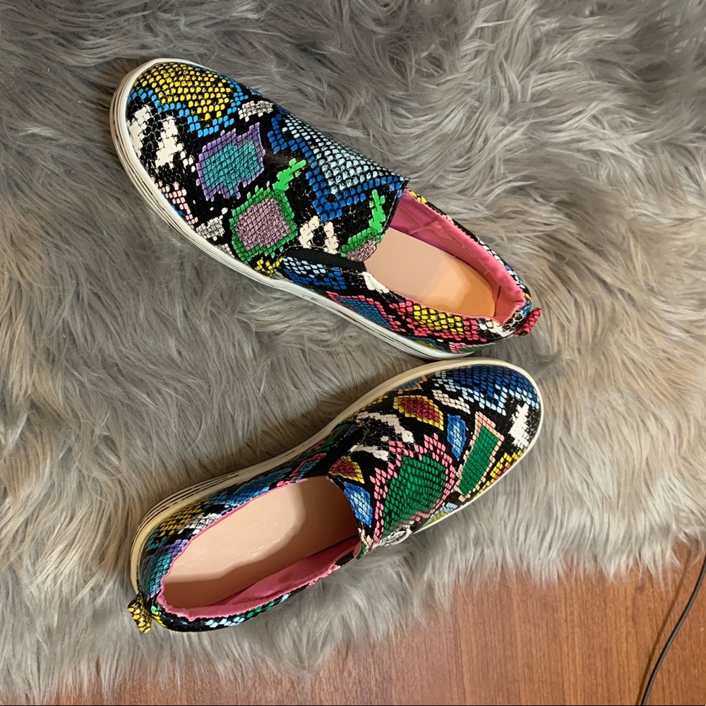 Snake shoes